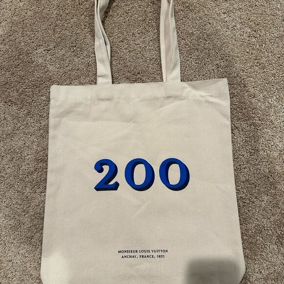 Louis Vuitton 200 Trunks Visionaries Limited Edition Tote Bag - Picture 3 of 9